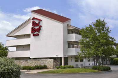 Hotel Red Roof Plus+ - Forest Park / Hampton Ave. 3*
